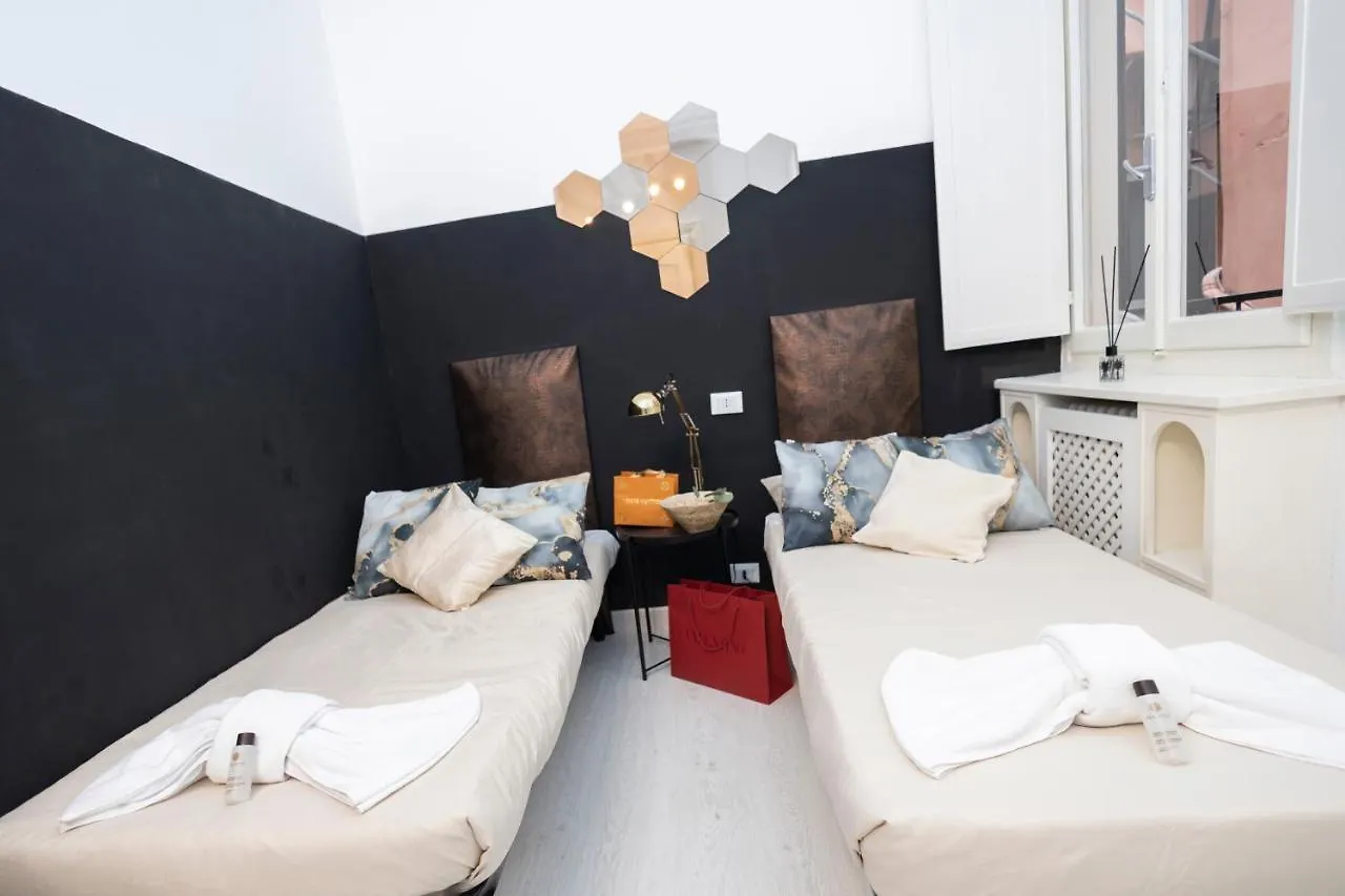Via Del Babuino 192 Superior Suite 로마 0*,